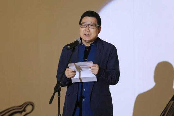 中国美术学院学术委员会副主任杭间致辞