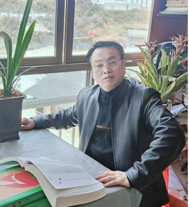 书法家冯树发 书法家冯树发